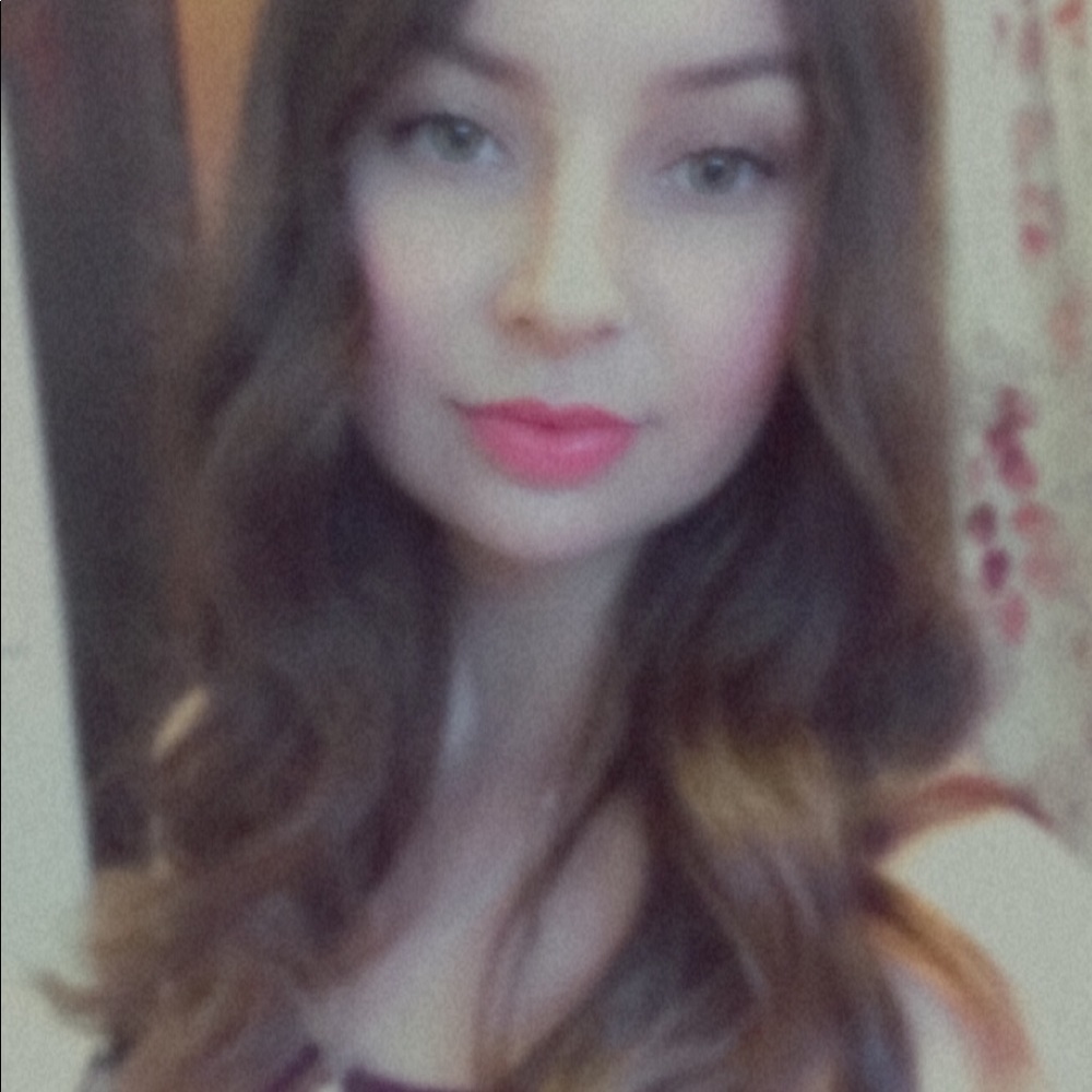 Meet your Posher, Sarahi